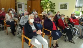 Das Publikum im Pflegeheim Kinzigallee war begeistert vom musikalischen Auftritt