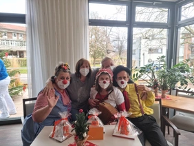 Die Klinik-Clowns besuchen regelmäßig das avendi-Pflegeheim WILHELMSHÖHE in Wiesloch.